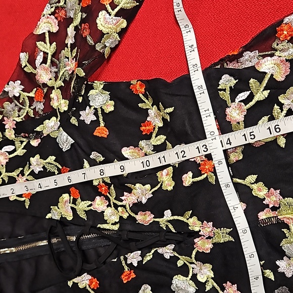 A'GACI Floral embroidered black mesh lace up long sleeve romper zip back S - Picture 7 of 8